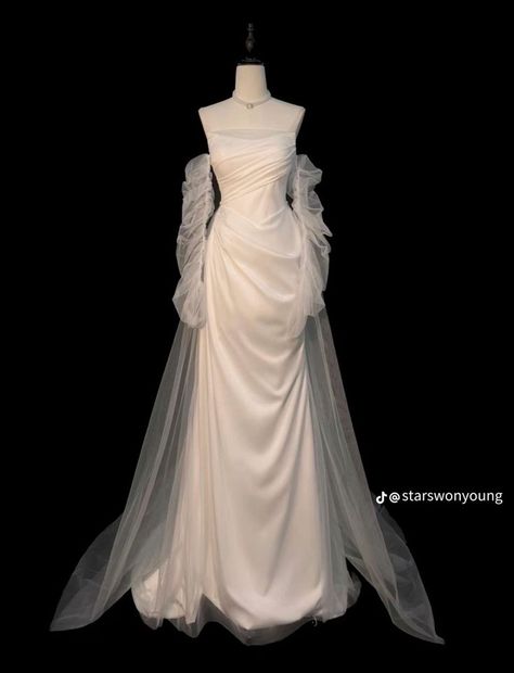 Wedding Dress Fairytale, Yule Ball Dress, Wedding Dresses Fairytale, Fairytale Wedding Dress, Wedding Dress Romantic, Romantic Wedding Dress, Unique Wedding Dresses, Simple Wedding Dress, Fairy Tale Wedding Dress