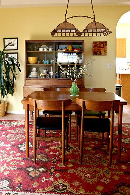 Danish Modern dining room set Danish Modern Dining Room, Mcm Dining Room, Danish Dining Table, Yellow Dining Room, Craftsman Interior, Danish Modern Furniture, Ideas For Design, Mid Century Modern Interiors, Mid Century Dining