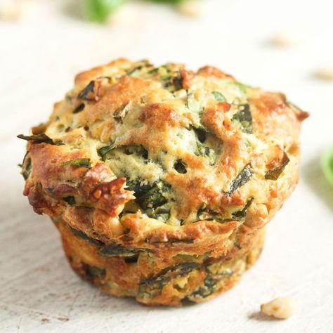 Vegetarian Quiche Recipes, Savory Muffins Recipes, Bacon Muffins, Spinach Muffins, Savory Treats, Savory Muffins, Savoury Baking, Spinach And Feta, Quiche Recipes