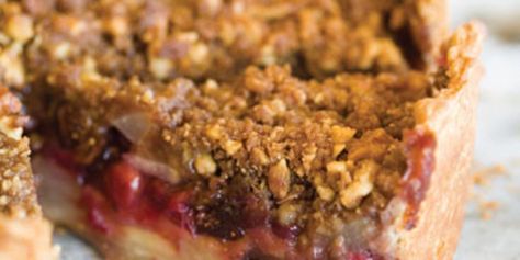 This deep-dish crumb-topped pie combines several winter fruits and confirms that the whole is greater than the sum of its parts. The pears become soft, the apples remain slightly firm, the figs add texture and sweetness, and the tart cranberries pop in your mouth, making this rustic pie a sensory treat. Be sure to plan ahead, as this recipe calls for chilling the dough for one hour, chilling it again after you roll it out (this reduces shrinkage of the crust during baking), and then baking th... Winter Pies Recipes, Scarlett Pie, Fig Crumble, Winter Pies, Berry Pies, Crumb Recipe, Thanksgiving 2022, Sweet Pies, Winter Fruit