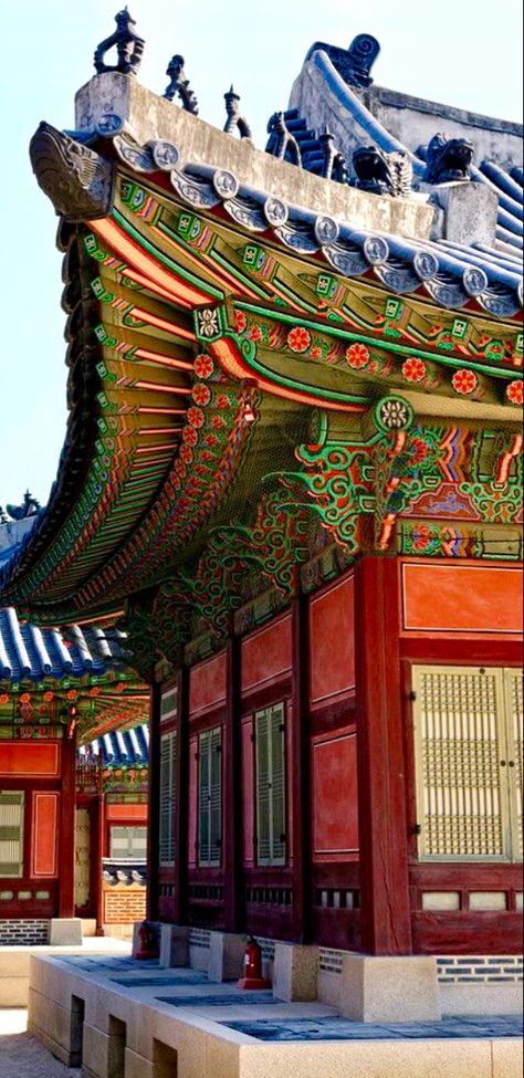 Korean Famous Places, Gyeongbokgung Palace Aesthetic, Korean Palace Aesthetic, South Korea Palace, South Korea Architecture, Korea Palace, Korea Temple, Korean Palace, Korean Pattern