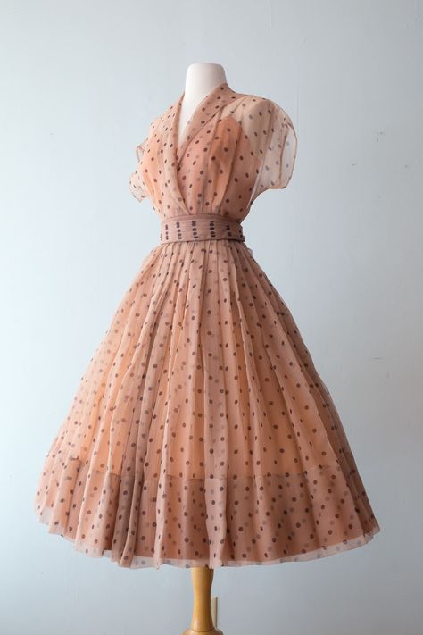 Robes Vintage, Silk Chiffon Dress, Vintage 1950s Dresses, Retro Mode, 1940s Dresses, 50s Dresses, 1950s Dress, 50s Fashion, 1950s Fashion