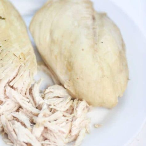 Boiled Frozen Chicken (How To Boil Frozen Chicken Breasts) Boiling Frozen Chicken Breast, Boil Frozen Chicken, Pan Fried Chicken Wings, Deep Fried Chicken Breast, Best Chicken Seasoning, Chicken Wing Seasoning, Chicken Breast Oven Recipes, Boil Chicken, Boiled Chicken Recipes