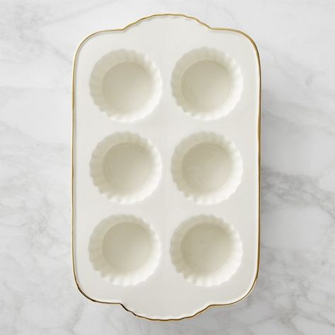 William Sonoma fluted gold-rimmed muffin pan: http://www.stylemepretty.com/2017/01/21/baking-essentials-to-add-to-your-registry/ Ceramic Muffin Pan, Dessert From Scratch, Muffin Tin Recipes, Cupcake Tins, Cookie Kit, Cute Baking, Baking Essentials, Cupcake Pan, Kitchenware Store