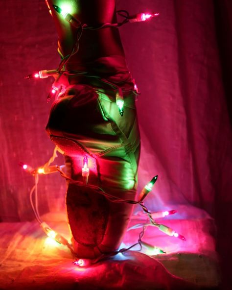 Christmas Dancers Photography, Christmas Lights Wrapped Around People, Christmas Dance Pictures, Dancer Senior Pictures, Christmas Light Photography, Holiday Shoot, Dance Photoshoot, Dance Pics, Light Shoot