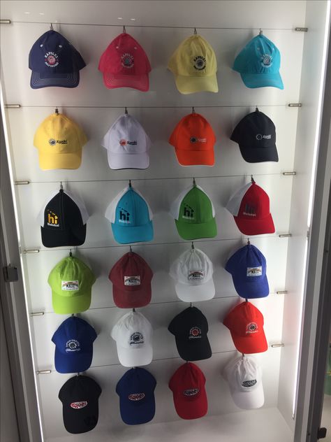 Cap Display Ideas, Vendor Booth Display, Best Couple Pictures, Retail Space Design, Retail Store Display, Bridal Makeup Images, Cap Display, Flag Store, Retail Interior Design