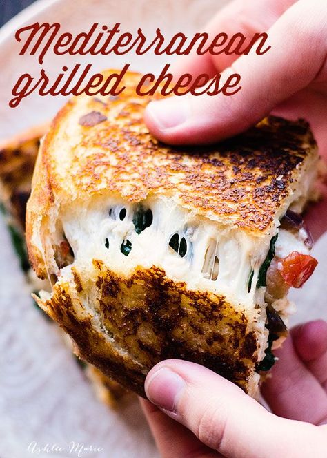 Mediterranean Grilled Cheese, Mediterranean Sandwich, Chicken Mediterranean, Grill Cheese, Classic Grilled Cheese, Cheese Spinach, Chicken Grilled, Ideas For Meals, Grilled Cheese Sandwiches