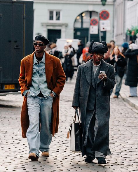 Street Style Shots: Copenhagen Fashion Week Day 1 - head over to pausemag.co.uk to see more @pauseonline __________ Credit: @modehunter for… | Instagram Uk Street Style, Grandpa Chic, Mens Fashion Week Street Style, Nordic Fashion, 2024 Street Style, Men Fashion Week, Fashion Museum, Dapper Mens Fashion, Guys Style