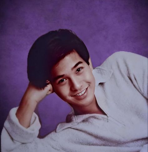 Rico Yan Picture, Happy Crush, Rico Yan, Claudine Barretto, Old Soul Quotes, Friend Wallpaper, Cute Backgrounds For Iphone, 90s Actors, Best Friend Wallpaper