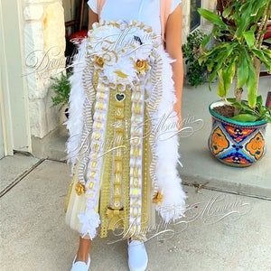 Senior Hoco, Homecoming Mums Senior, Pride Accessories, Senior Homecoming, Texas Homecoming Mums, Mum Ideas, Homecoming Garter, Homecoming Week, Senior Overalls