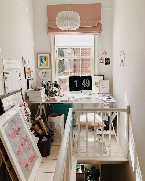 For the ultimate in stairs and landing ideas, why not set up your desk on the landing. With more of us working from home finding a quiet space is invaluable. Find a dreamier work space than this, we challenge you! Credit: @ciaraelliot Staircase Landing Window, Small Landing Ideas, Storage Ideas Hallway, Small Landing Ideas Upstairs, Upstairs Landing Ideas, Landing Ideas Upstairs, Mcgee Interiors, Stairs And Landing Ideas, Hallway Storage Ideas