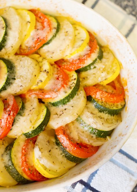 Healthy Holiday Dinner, Tomato Zucchini Bake, Vegetable Tian, Squash Bake, Zucchini Tomato, Baked Squash, Strawberry Tart, Baked Tomatoes, Vegetable Casserole