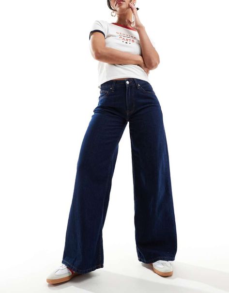 Jeans by Bershka For all your nice tops Wide-legged High rise Belt loops Five pockets Dark Blue Wide Leg Jeans Outfit, Dark Wide Leg Jeans, Bershka Wide Leg, Blue Wide Leg Jeans, Wide Leg Jeans Outfit, Save Outfits, Shorts Co Ord, Loose Jeans, Maxi Dress Trend