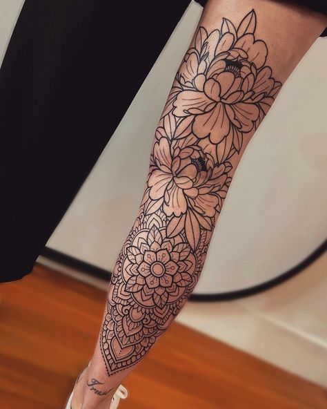 Blackwork Tattoo Women Arm, Womens Arm Patchwork Tattoos, Elbow Illusion Tattoo, Back Of Leg Sleeve Tattoo, Leg Sleave Ideas Woman, Goddess Leg Sleeve Tattoo, Mandala Leg Sleeve Women, Leg Tattoos Mandala, Women’s Leg Sleeve Tattoo