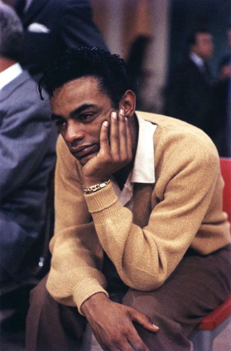 Johnny Mathis, Boogie Woogie, Fashion Suits For Men, African American History, Sporty Chic, Black Culture, Male Beauty, Pop Music, Black Media