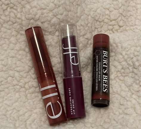 "Black Honey" Is The Lip Color Of The Moment And These Three Dupes Nail The Shade And Look Great On Everyone Swag Makeup, Smink Inspiration, Gloss Labial, Makeup Aesthetic, Makeup Needs, Lip Products, Makeup Items, روتين العناية بالبشرة, Makeup Eyeliner