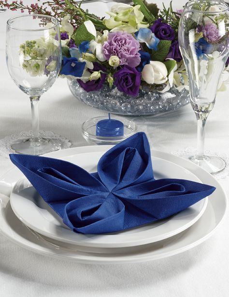 Learn how to do the Lotus Fold in this picture by clicking on it! Napkins Ideas, Class Board, Napkin Folds, Folding Ideas, Fabric Napkins, Bridal Ideas, Napkin Folding, The Lotus, Happy Spring