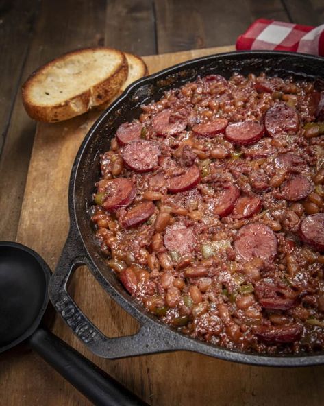 These are the best loaded baked beans and are hearty and packed with flavor. The perfect side dish for your next bbq or tailgate! Loaded Baked Beans, Spatchcock Chicken Grilled, Bacon Jam Burger, Canned Baked Beans, Best Baked Beans, Grilled Ribeye Steak, Grilled Ribeye, Sandwich Sides, Appetizer Sandwiches