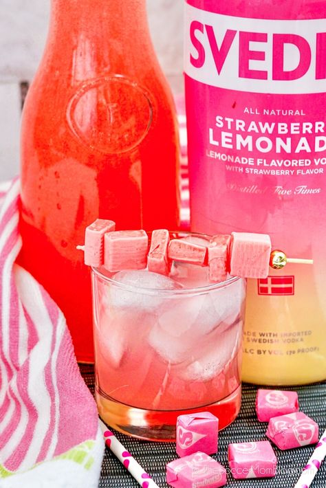 Starburst Cocktail, Light Pink Drinks Alcohol, 2 Ingredient Drinks, Easy Summer Drinks Alcohol Simple, Simple Alcoholic Drinks 3 Ingredients, Dessert Drink Recipes, Simple Mixed Drinks 3 Ingredients, Fruity Shots Alcohol Easy, Pink Vodka Drinks