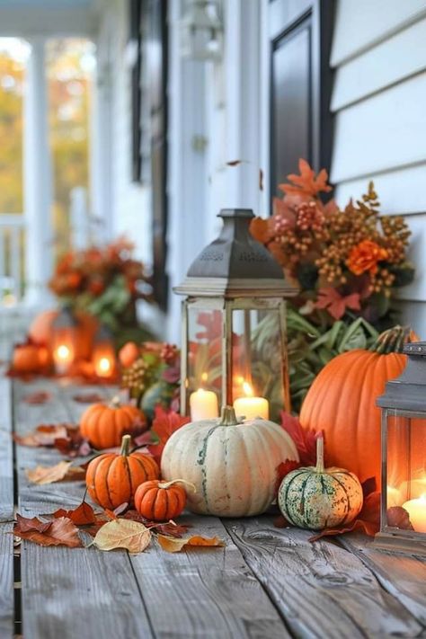 Fall Patio Decor, Natural Fall Decor, Outdoor Fall Decor Ideas, Outdoor Fall Decor, Fall Front Porch Decor Ideas, Fall Decor Inspiration, Fall Front Porch Decor, Porch Steps, Fall Decor Ideas