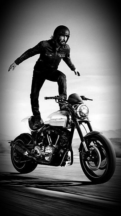 Keanu Reeves Motorcycle, Harley Davidson 48, Arch Motorcycle, Arch Motorcycle Company, Rodrigo Santoro, Keanu Reeves John Wick, Мотоциклы Cafe Racers, Motorcycle Men, Keanu Charles Reeves