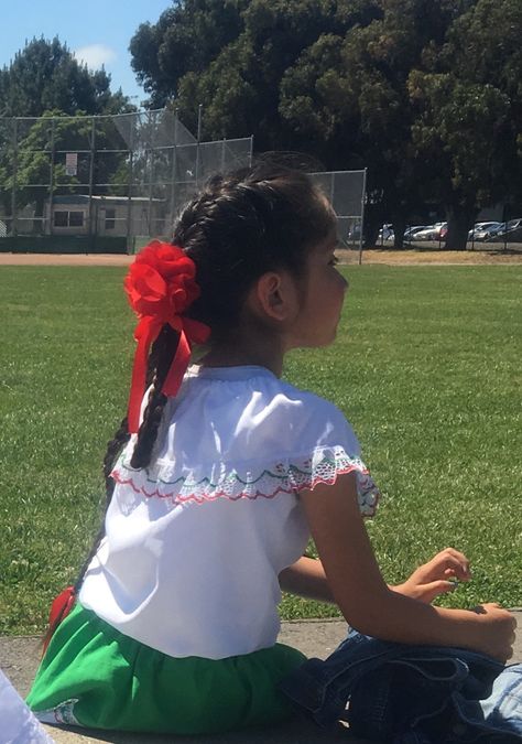 Traditional Mexican Hairstyle Mexican Hairstyles For Kids, Mexican Ribbon, Mexican Hair, Hair Styles For Kids, Mexican Hairstyles, Mexican Babies, Styles For Kids, Cute Hairstyles For School