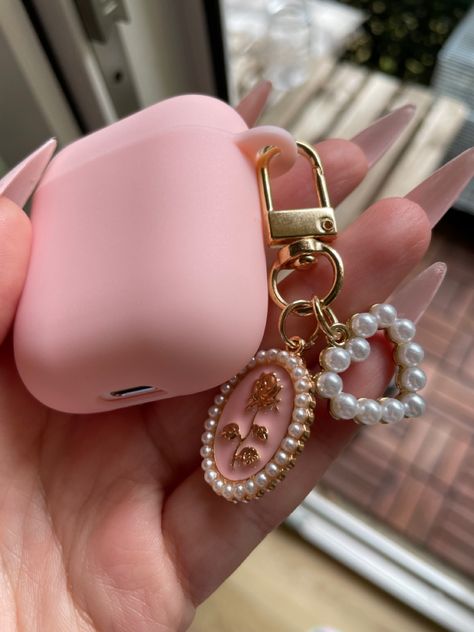 Airpods aesthetic