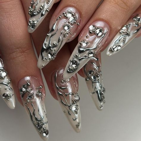 NAIL ARTIST ✽ GEL-X • PARIS (@baddestnailsclub) • Instagram photos and videos Lace Nails Designs, Chrome Nails Silver, Nail Silver, Lace Nail Design, Paris Nails, Crazy Nail Designs, Emerald Nails, Long Stiletto Nails, Fake Nails Designs