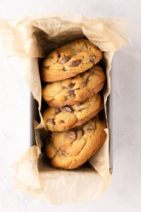 Thick Chocolate Chip Cookies, Cookies Recipes Chocolate, Biscuits And Cookies, Choc Chip Cookies, Gourmet Cookies, Cookie Business, Delicious Cookie Recipes, Food Cookies, Recipes Chocolate