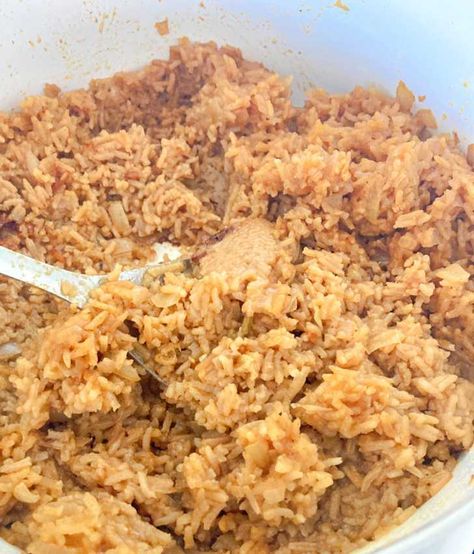 Copycat Texas Roadhouse Seasoned Rice | 12 Tomatoes Texas Roadhouse Rice Recipe, Texas Roadhouse Rice, Roadhouse Rice, Texas Roadhouse Seasoned Rice, Rice Calories, Copycat Texas Roadhouse, Cheesy Chicken Broccoli, Broiled Chicken, Instant Rice