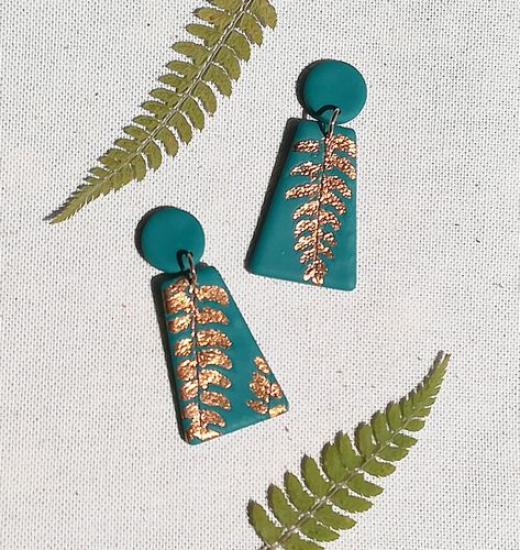 Polymer clay dangles with copper gilding Copper Jewellery, Clay Canes, Earrings Ideas, Copper Leaf, Fern Leaf, Polymer Earrings, Earrings Art, Polymer Clay Jewelry Diy, Resin Jewellery