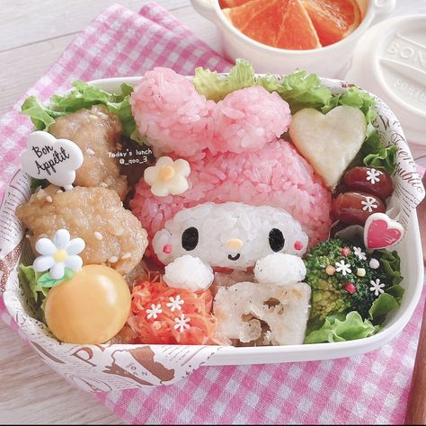 Sanrio Pastries, My Melody Bento, Sanrio Bento, Sanrio Food, Japanese Cafe, Japanese Food Bento, Cute Bento Boxes, Bento Ideas, Japanese Shop