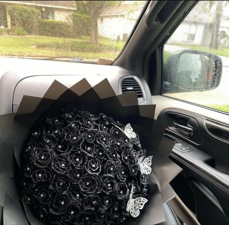 Black Rose Bouquet, Satin Flowers Diy, Ribbon Rose Bouquets, Roses Bouquet Gift, Ribbon Flowers Bouquet, Black Bouquet, Birthday Flowers Bouquet, Diy Bouquet Wrap, Luxury Flower Bouquets