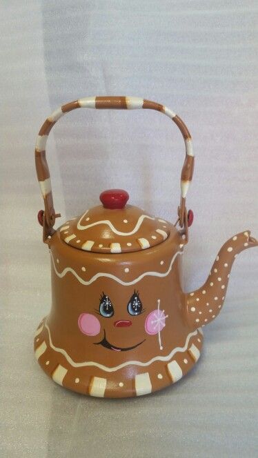 Gingerbread Teapot, Pretty Ginger, Teapot Crafts, Gingerbread Man Decorations, Gingerbread Bakery, Gingerbread Decor, Painted Teapot, Gingerbread Diy, Novelty Teapots