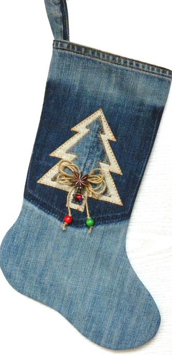 Denim Stockings Christmas, Denim Xmas Decorations, Denim Stocking Christmas, Christmas Jeans, Gingerbread Pillow, Denim Recycling, Denim Recycle, Jean Quilts, Christmas Stocking Tutorial