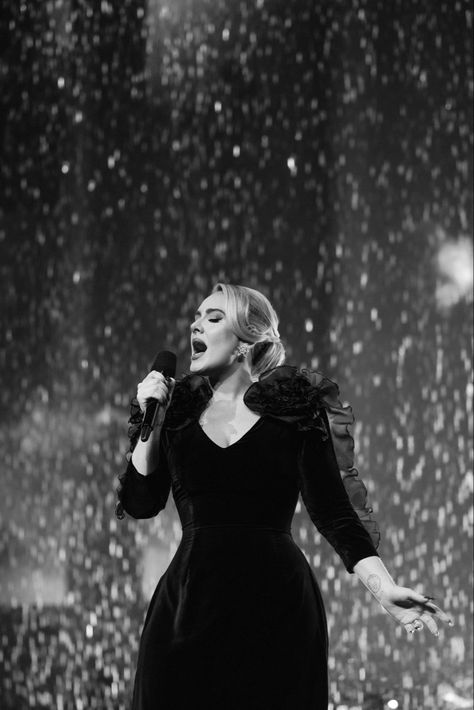 Adele, Singing, Black And White, White, Black