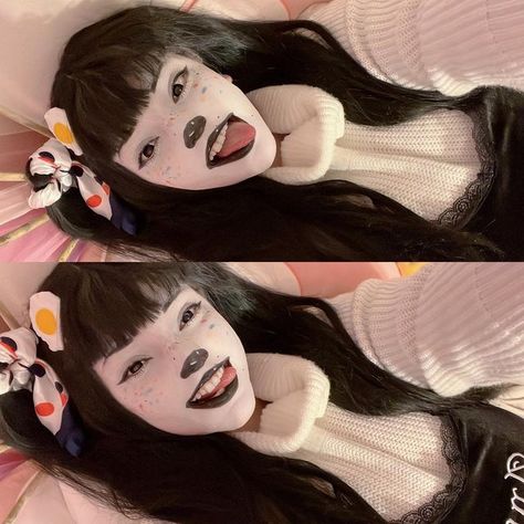 Kawaii Clown Makeup, Clown Types, Egirl Inspo, Jester Makeup, Mime Costume, Cute Clown Makeup, Asagao To Kase San, Mime Makeup, Goth Egirl