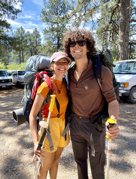 #backpacking #baggies #hikingadventures #cutehikingoutfit #granola #hikingoutfitsummer #yellow #patagonia Yellow Hiking Outfit, Patagonia Baggies Outfit, Wander Outfits, Backpacking For Beginners, Backpacking Gear List, Backpacking Checklist, Backpacking Essentials, Essentials Checklist, Patagonia Baggies