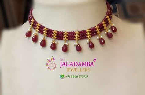 Ruby Beads Necklace Designs, Choker Necklace Designs, Fancy Jewelry Necklace, Beads Design, Pearl Jewelry Design, Online Gold Jewellery, Gold Jewelry Simple Necklace, Pearl Necklace Designs, Beaded Necklace Designs