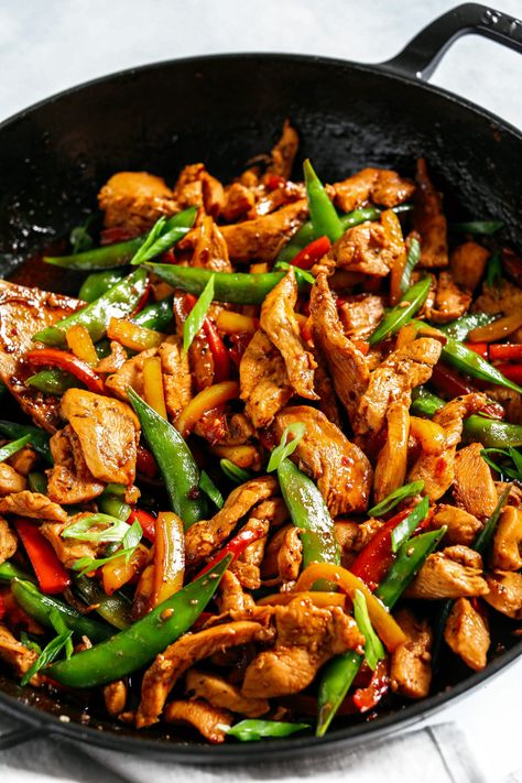 Firecracker Chicken Stir Fry - Eat Yourself Skinny Spicy Chicken Stir Fry With Noodles, Chicken Stir Fry Spicy, Asian Wok Recipes, Chicken And Vegetable Stir Fry Recipes, Spicy Chicken Stir Fry Recipes, Healthy Chicken Stir Fry Recipes, Curry Chicken Stir Fry, Sweet And Spicy Stir Fry, Chicken Thigh Stir Fry