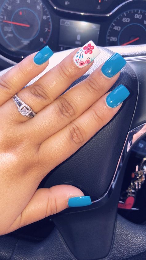 Cute Simple Spring Nail Ideas, April Nail Designs 2024, Summer Nails 2023 Gel Blue, Summer Fingernail Designs, March Nails Ideas Spring, Spring Nails 2024 Blue, Nail Polish Ideas Spring, Mail Designs Spring 2023, Fun Spring Nails Design Square