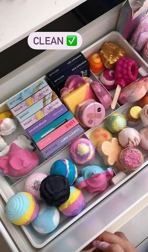 Lush Organization, Bath Bomb Storage, Dream Showers, Diy Self Care, Collection Makeup, Dream Shower, Lush Products, New Business Ideas, Elf Cosmetics