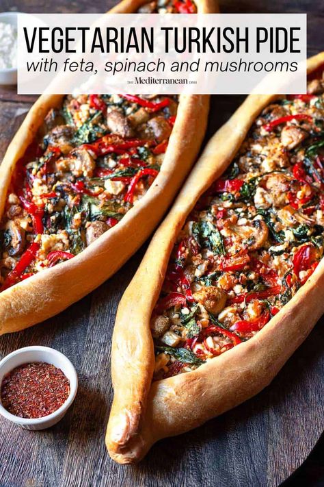 Assorted Breads, Pide Recipe, Turkish Pide, Turkish Pizza, The Mediterranean Dish, Spinach Stuffed Mushrooms, Mediterranean Dishes, Mediterranean Diet Recipes, Middle Eastern Recipes