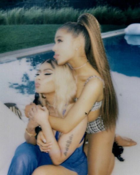 ariana grande & Nicki Minaj Bed (I DONT OWN ANY IMAGE UNLESS STATED)  IG: TheHeartShow          SC: Beauty_Jasmine   Pintrest:HeartBreaker94  Twitter: @TheeeHeartShow💜🦄  (I DONT OWN ANY IMAGE UNLESS STATED) Nicki Minaj Wallpaper, Nikki Minaj, Ariana Grande Fans, Ariana G, Dangerous Woman, Nicki Minaj, Barack Obama, Night Time, Ariana Grande