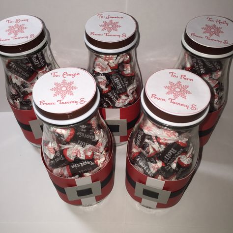 Santa Tootsie Roll Gifts Tootsie Roll Gift Ideas, Starbucks Bottles, Mission Complete, Tootsie Roll, Chrismas Gifts, Holiday Craft, Co Workers, Money Gift, Simple Gifts