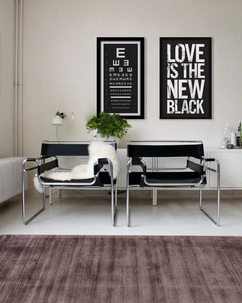 Ni Blanco, Ni Gris, ¡Ideas en Color Ostión Para Revivir Tus Habitaciones! | homify Bold Living Room, Wassily Chair, Living Room Renovation, Small Apartment Design, Futuristic Furniture, Vintage Lounge Chair, Marcel Breuer, Design Del Prodotto, Design Industrial