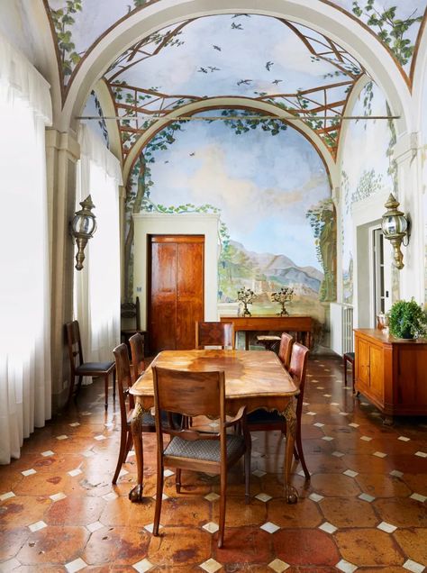 Maltese Townhouse, Italian Villa Interior, Villa Cetinale, Italian Castle, Italy Villa, Italy House, Tuscany Villa, Italian House, Italian Interior