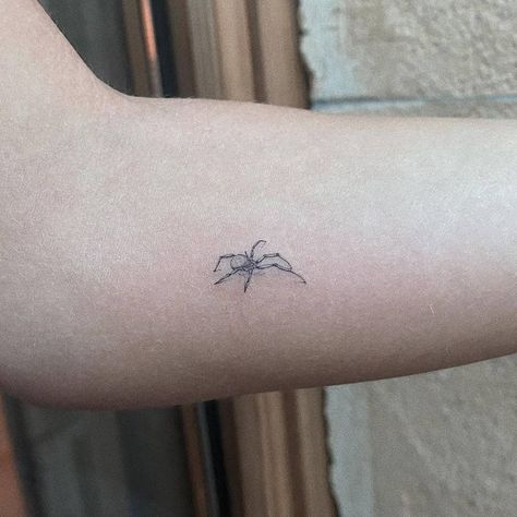 Cool Small Hand Tattoos, Hand Tattoos Spider, Cool Line Tattoos, Why Not Tattoo, Tattoos Spider, Simple Forearm Tattoos, Hand And Finger Tattoos, Inner Forearm, Skeleton Hand Tattoo