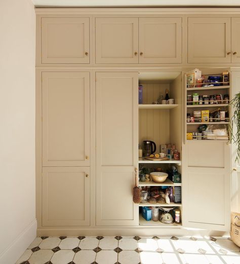 Kitchen Cabinets Floor To Ceiling, A Frame House Interior, Kitchen Cupboard Colours, Wall Pantry, Kitchen Cabinets To Ceiling, Zara Mcdermott, Cabinets To Ceiling, Kitchen Pantry Cupboard, Tall Kitchen Cabinets