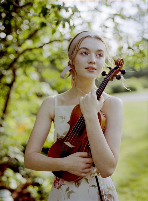 Violin Graduation Pictures, Violinist Photography, Irene Rudnyk, Recital Poster, Violin Photography, Music Photoshoot, Mamiya 645, Musician Portraits, Senior Portraits Girl